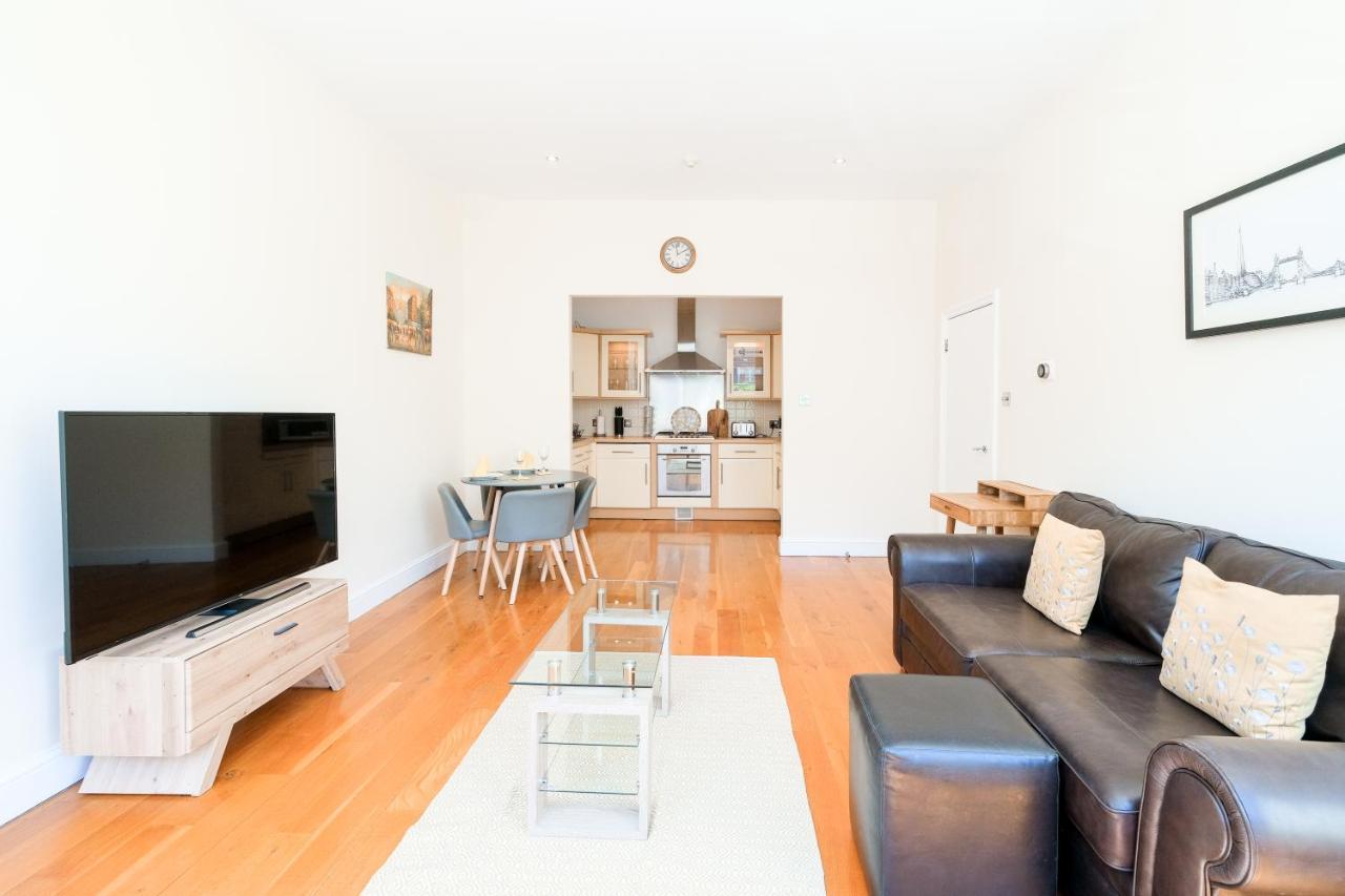 Lovely 2 Bed Flat In Canal Side Gated Development Apartment Londra Exterior foto