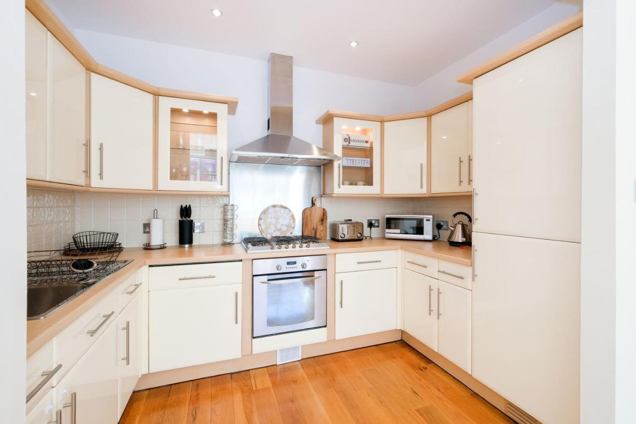 Lovely 2 Bed Flat In Canal Side Gated Development Apartment Londra Exterior foto